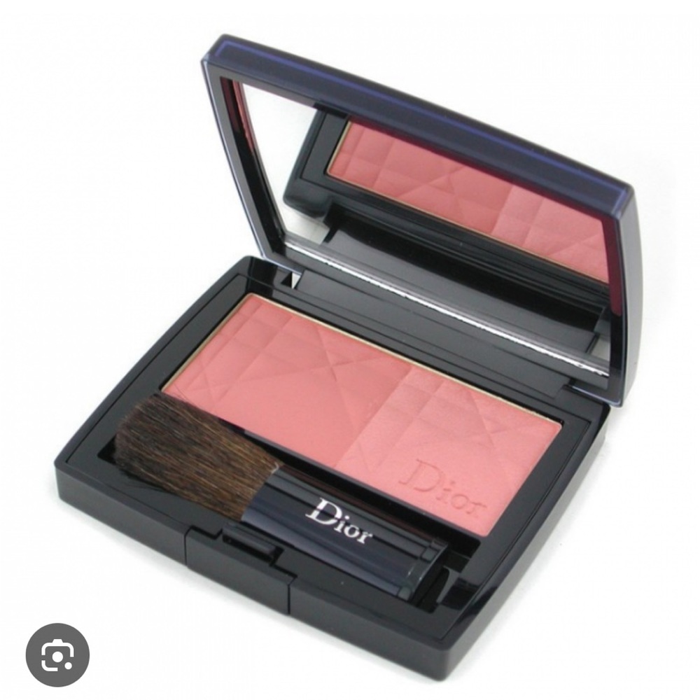 Christian Dior DiorBlush Glowing Color Powder Blush # 553 Peechy Keen